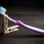 Spazzolino su molletta